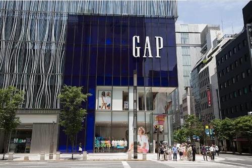 gap品牌：年轻化、可一连，起劲顺应市chang需求